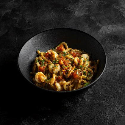 Удон с креветками и карри