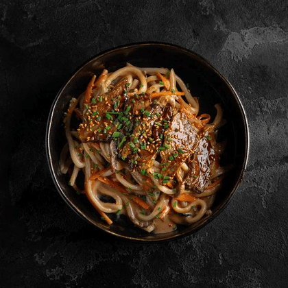 Удон с телятиной в сливочном соусе хойсин