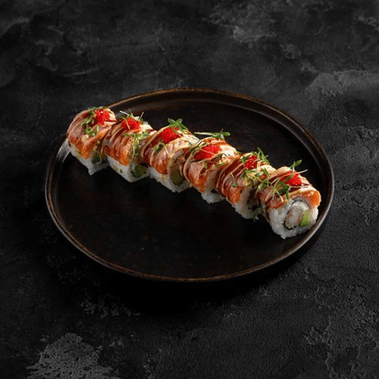 Ролл с креветкой и лососем в соусе унаги