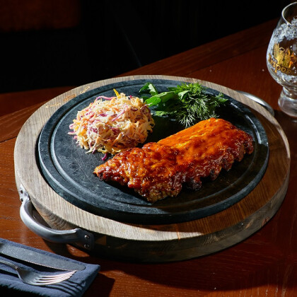 Свиные ребра в медово-горчичном соусе