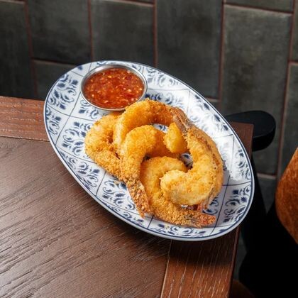 Тигровые креветки фри с имбирным соусом