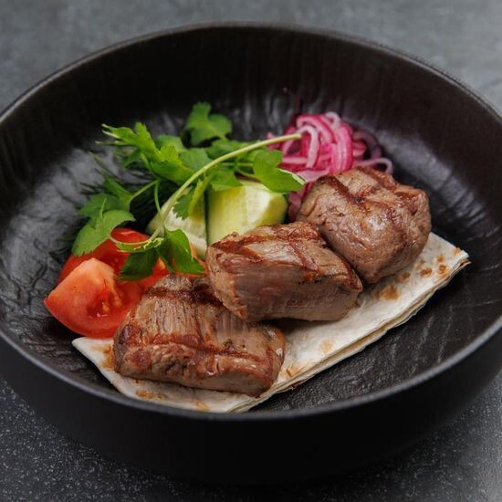 Шашлык из говяжьей вырезки за 100 гр