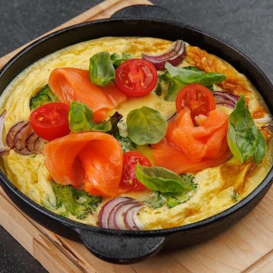 Фриттата с лососем