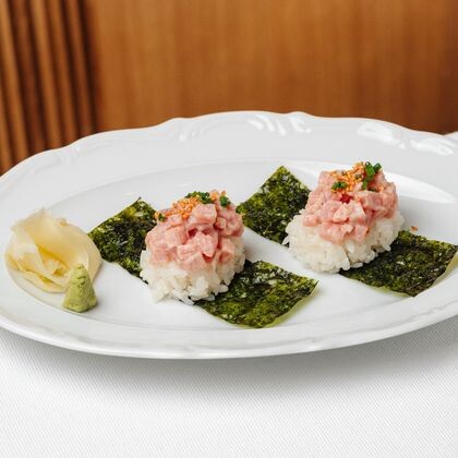 Хэнд-ролл с тунцом