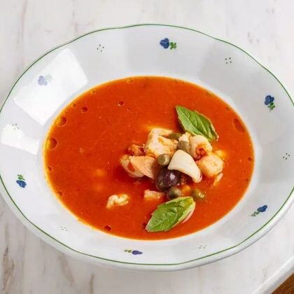 Томатный суп с морепродуктами