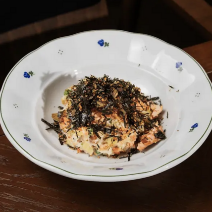 Оливье с копченым лососем