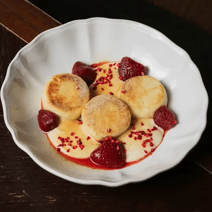 Сырники с муссом Сметана-юдзу и мисо карамелью