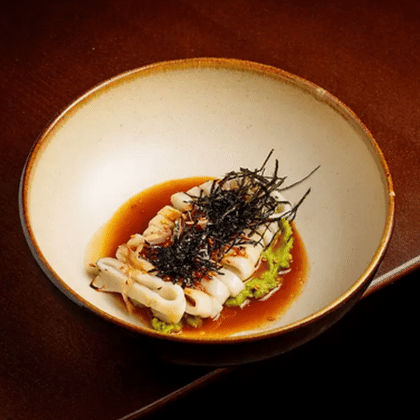 Кальмар, авокадо, спайси-понзу