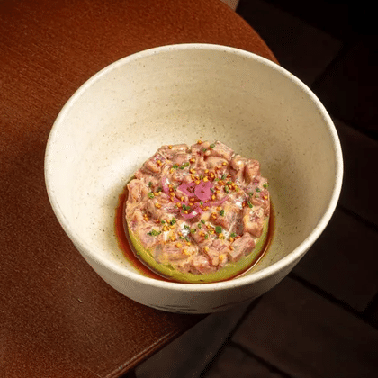 Тартар блюфин с авокадо