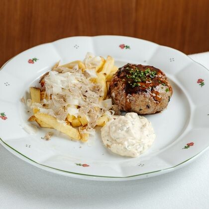 Бифштекс с картофелем фри и трюфелем