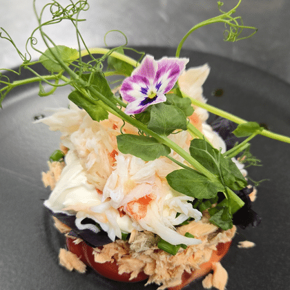 Салат Томатный с крабом и семгой