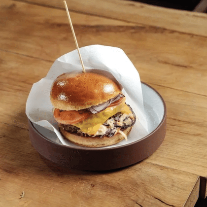 Бургер со свиным ребром