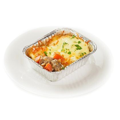 Картофельная запеканка с индейкой и морковью в сливочном соусе