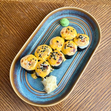 Сырный тунец ролл запеченный