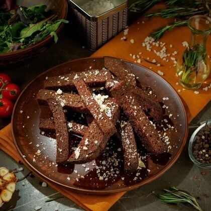 Гренки с чесноком и пармезаном 190 гр