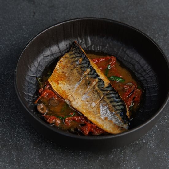 Запеченное филе скумбрии с соусом,, Верначе ,,