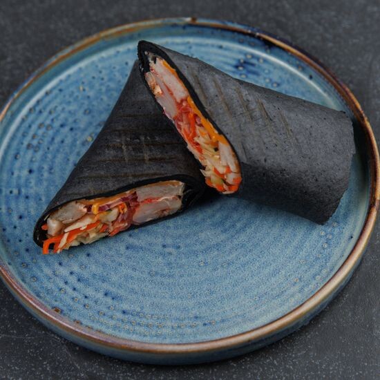 Тортилья ролл с креветками и курицей