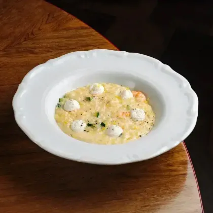 Орзо с креветками, цукини и лимонной рикоттой