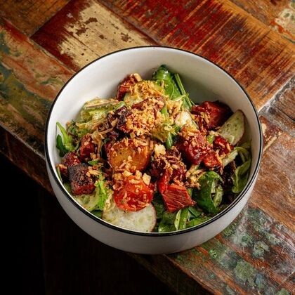 Салат с брискетом