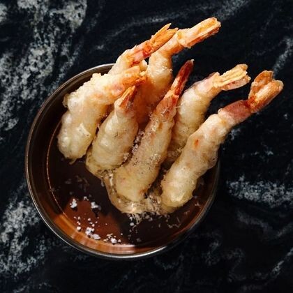 Лангустины в темпуре с трюфельным майонезом