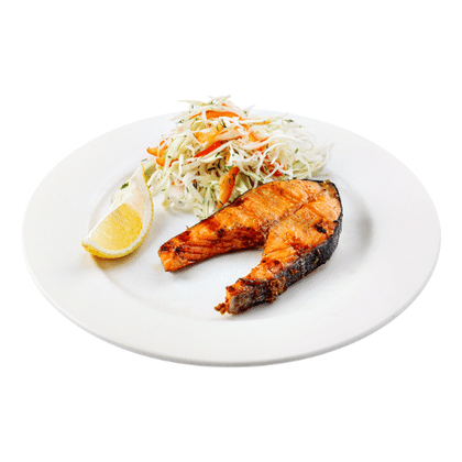 Стейк из форели с овощным салатом