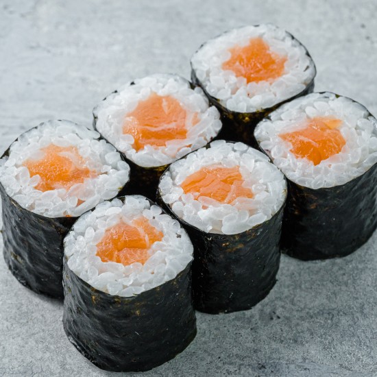 Ролл с лососем