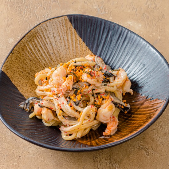 Вок с креветками и японским удоном