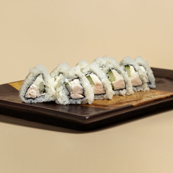 Ролл сливочный с копченой курицей