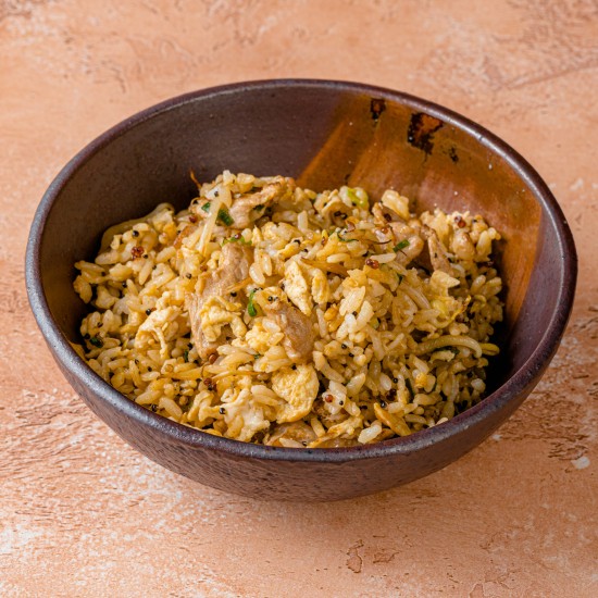 Жареный рис со свининой