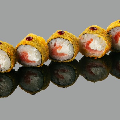 Темпура ролл "Лосось с соусом унаги"