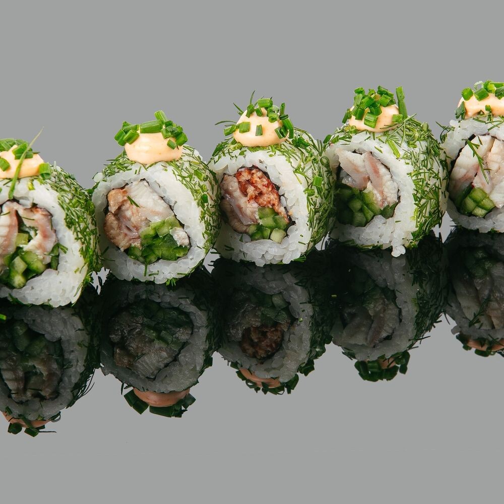 Ролл "Угорь с соусом спайси"