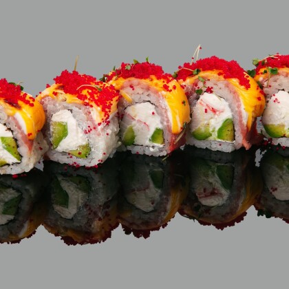 Ролл "Опаленный тунец с сыром чеддер"