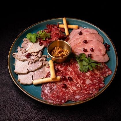 Ассорти мясных закусок