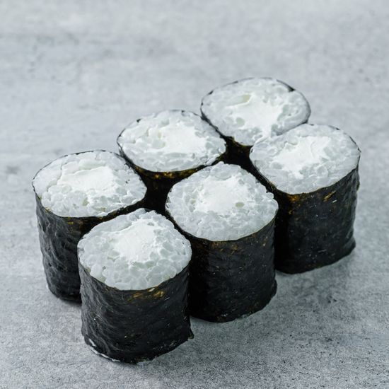 Ролл со сливочным сыром