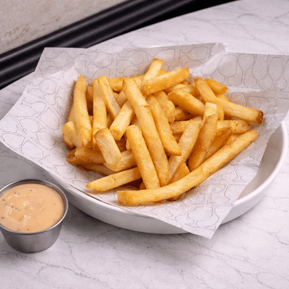 Картофель фри с соусом "Гольф"
