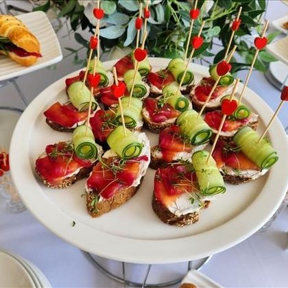 ФУРШЕТ - Брускетты Семга / Огурец / Крем-сыр (10шт)