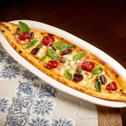 Пиде с томатами