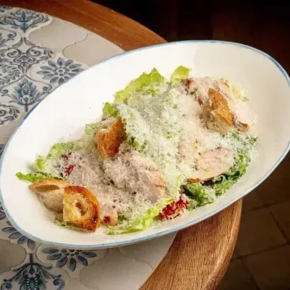 Цезарь с цыпленком гриль