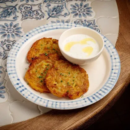 Драники картофельные с соусом ранч