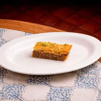 Пахлава с орехами