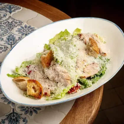 Цезарь с цыпленком гриль