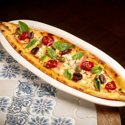 Пиде с томатами