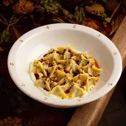 Пельмени с говядиной, йогурт