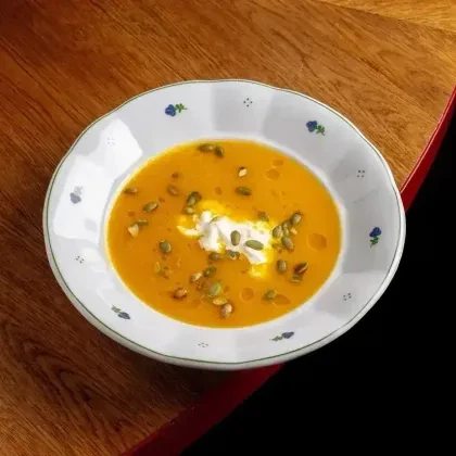 Тыквенный крем суп со страчателлой