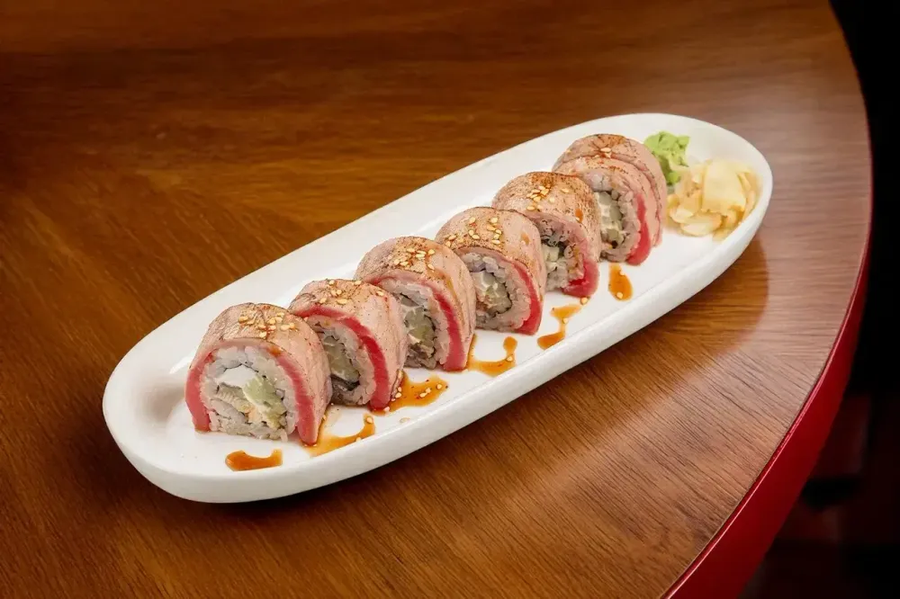 Ролл угорь тунец