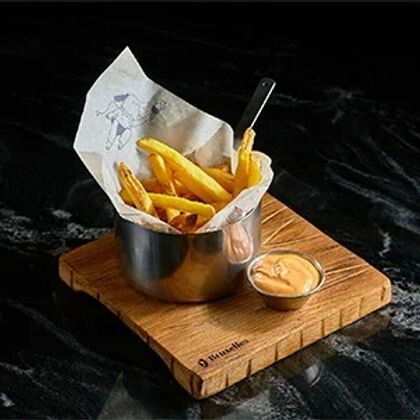 Картофель фри с соусом гольф