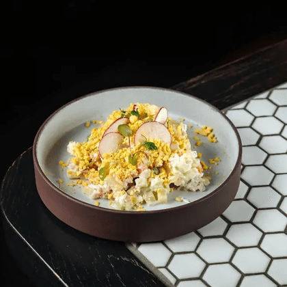 Оливье с куриным бедром