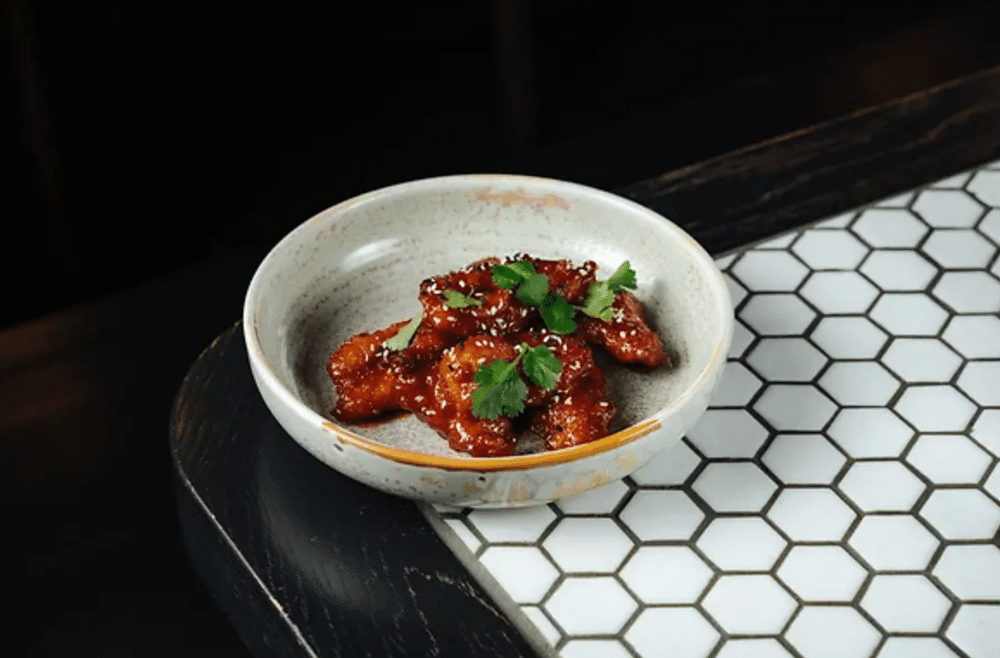 Стрипсы из птицы в соусе Чипотл