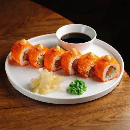 Ролл Калифорния с лососем