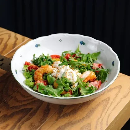 Рукола с креветками